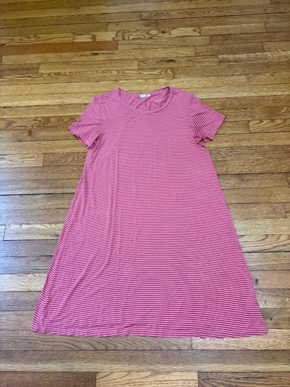 Gap Womens Shirt Dress Size Large Pink Striped Knee Length Short Sleeve Rayon
